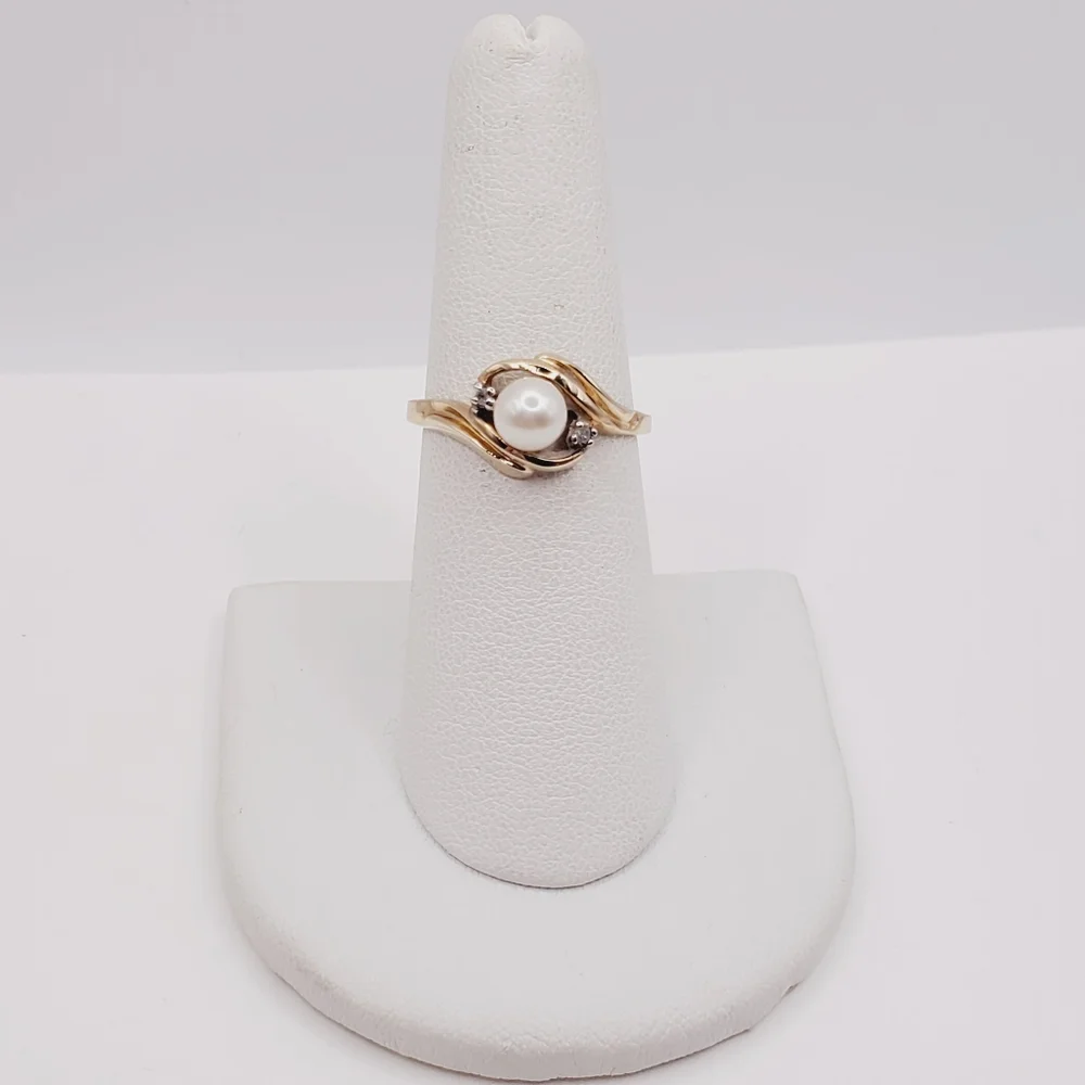 10k Pearl Ring